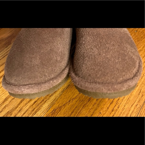 NWT Bearpaw Boots, Brown - Picture 2 of 4